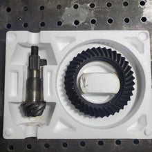 Load image into Gallery viewer, Motive HP Dana 30 4.88 Gears
